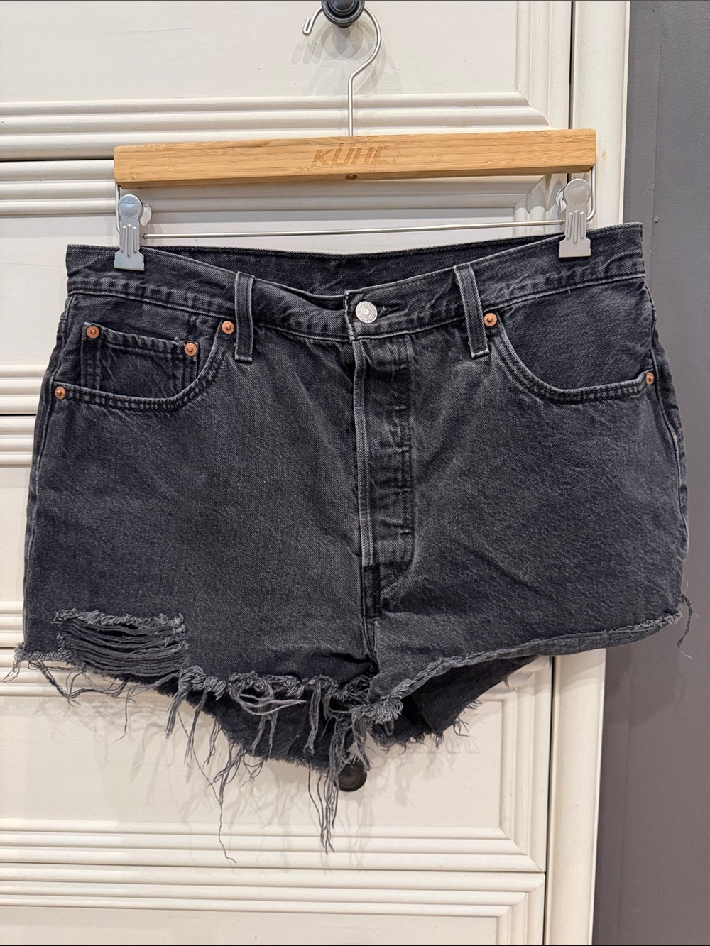 Women’s Black Levi’s 501 Distressed High-Rise Women's Denim Shorts